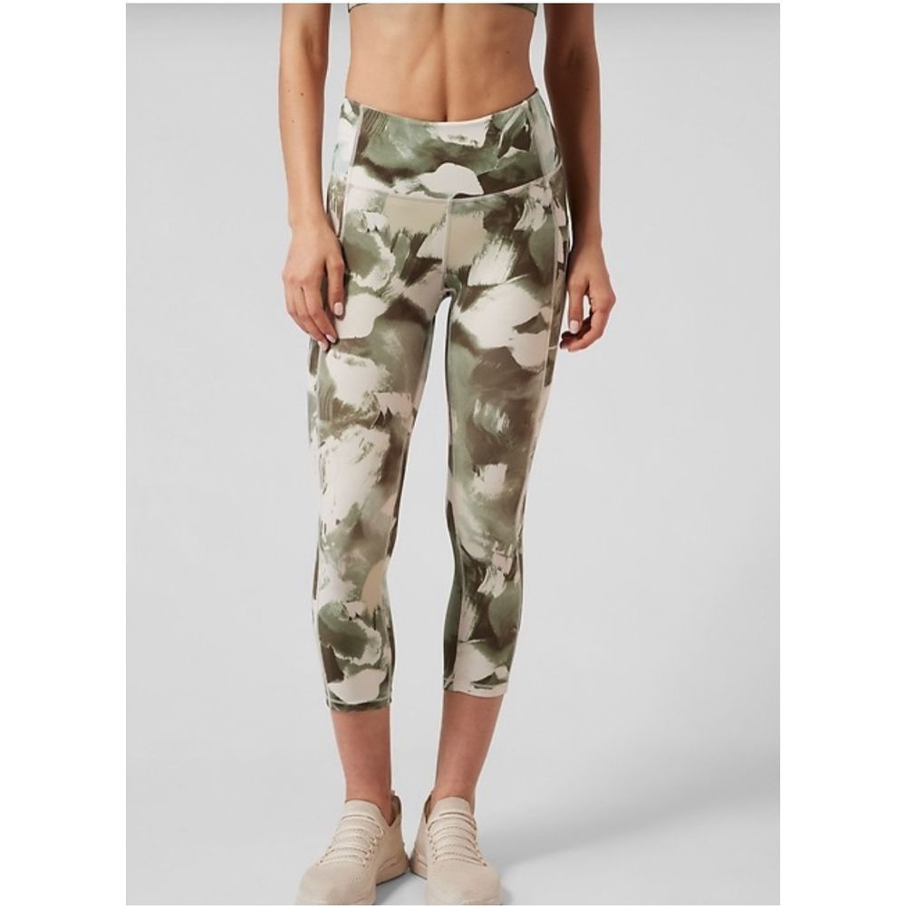 Athleta Leggings Crop Ultimate Stash Capri Pockets Women 1XL Green Pink Floral